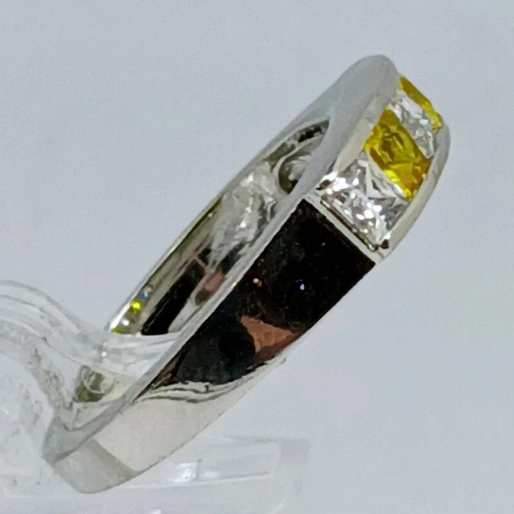 Vintage 90s Silver Tone Yellow Clear Princess Cut Channel Set Band Ring Size‎ 7